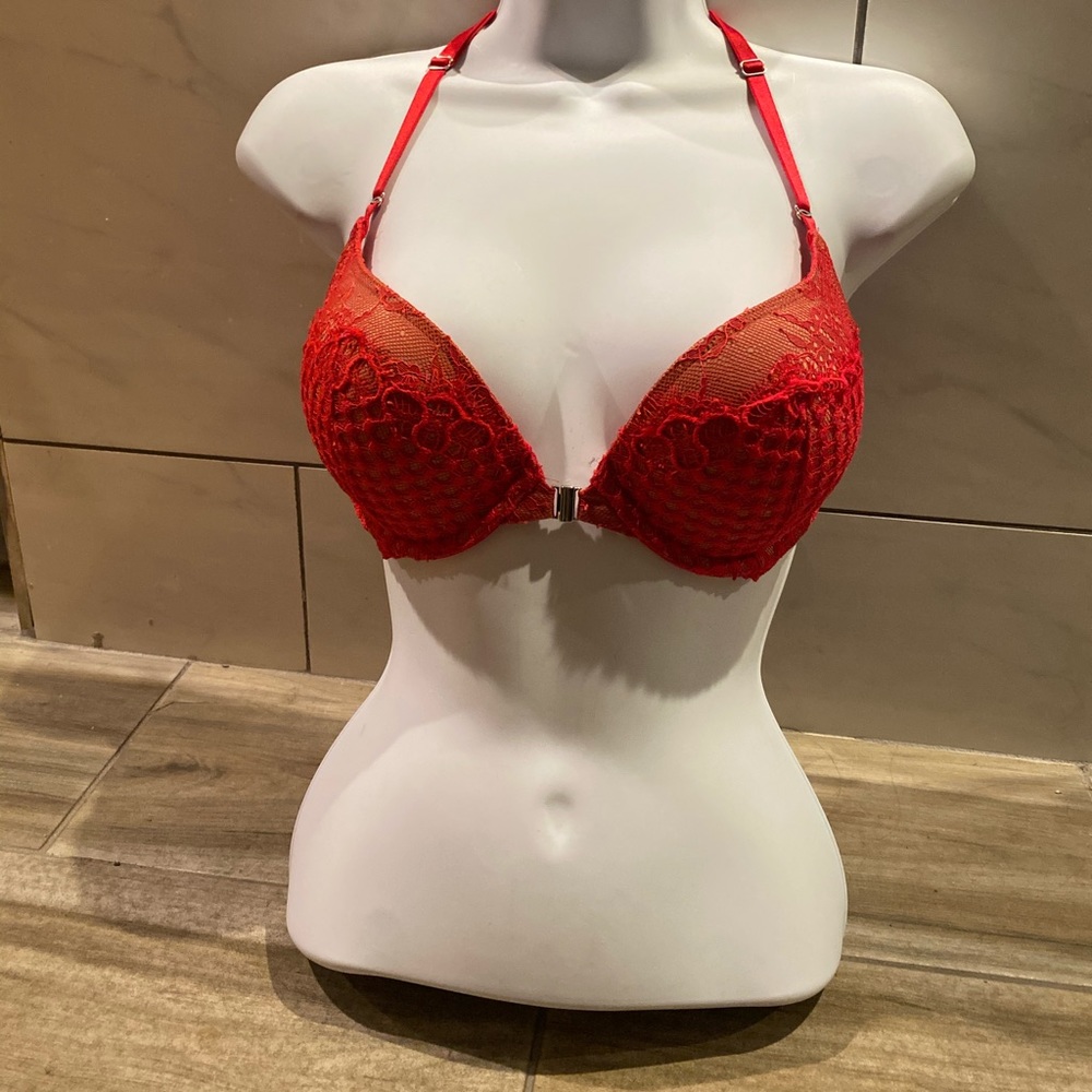 Sexy Red Victoria’s Secret Lace Bra💋